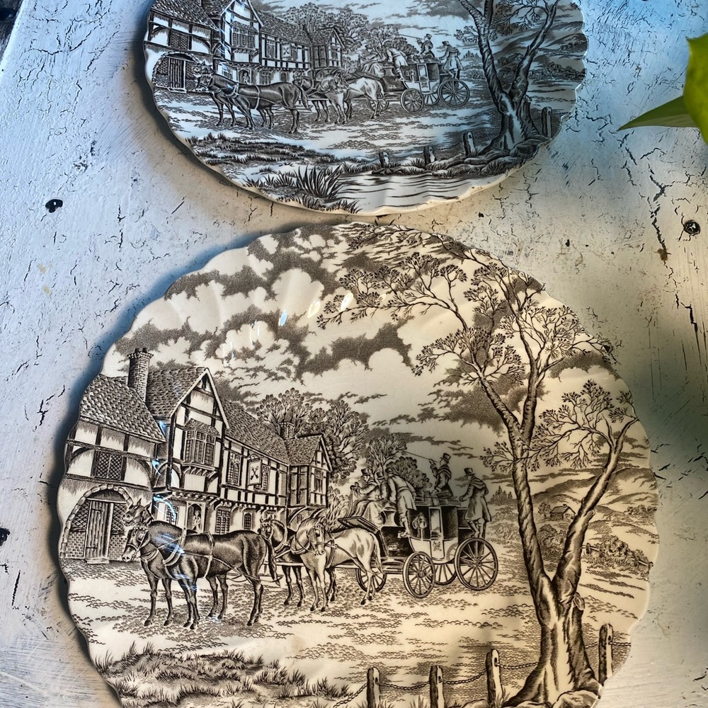2 Myott Staffordshire Ware Royal Mail 10” Dinner Plates